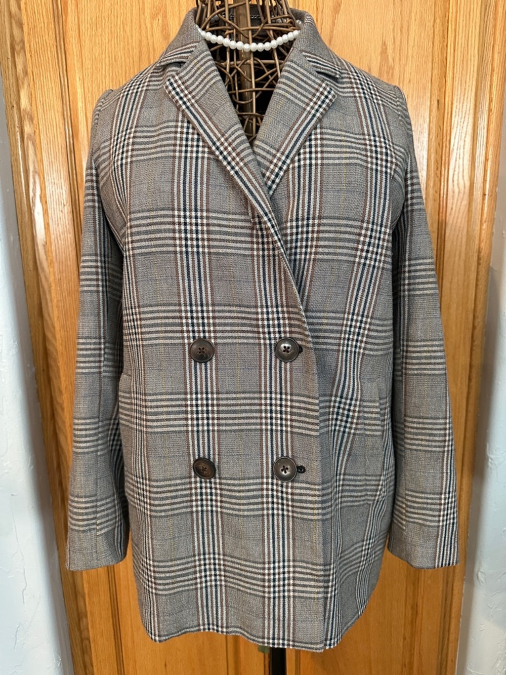 Madewell Double-Breasted Plaid Blazer in Gray, Brown, and Black. Size small